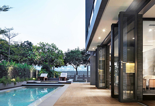 Profili per balconi piscina