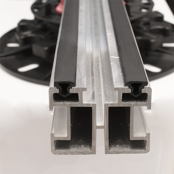 Magatello Keradeck® 30 in alluminio per paving e decking