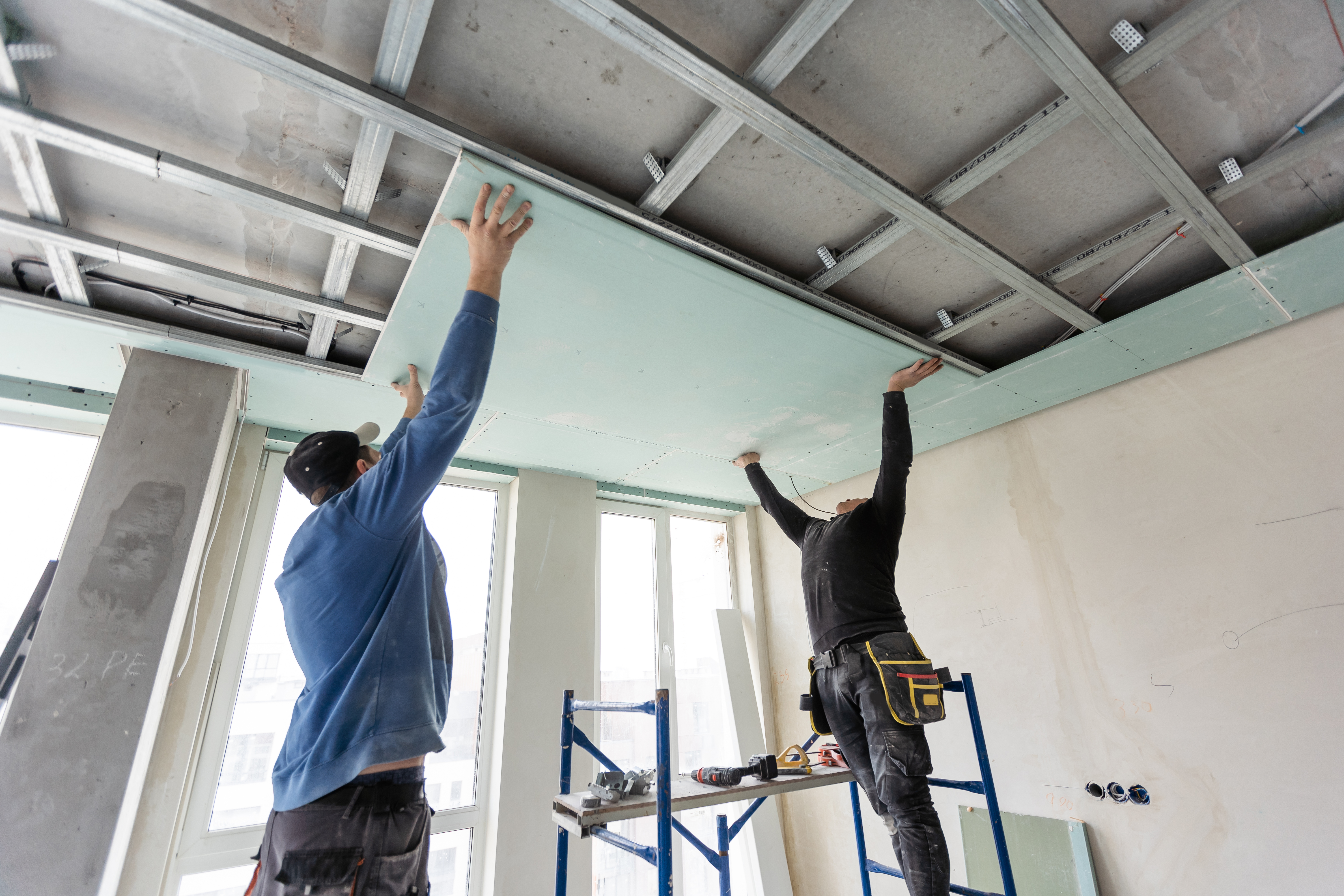 Come fare un controsoffitto in cartongesso: tipologie, materiali, tempi e costi.